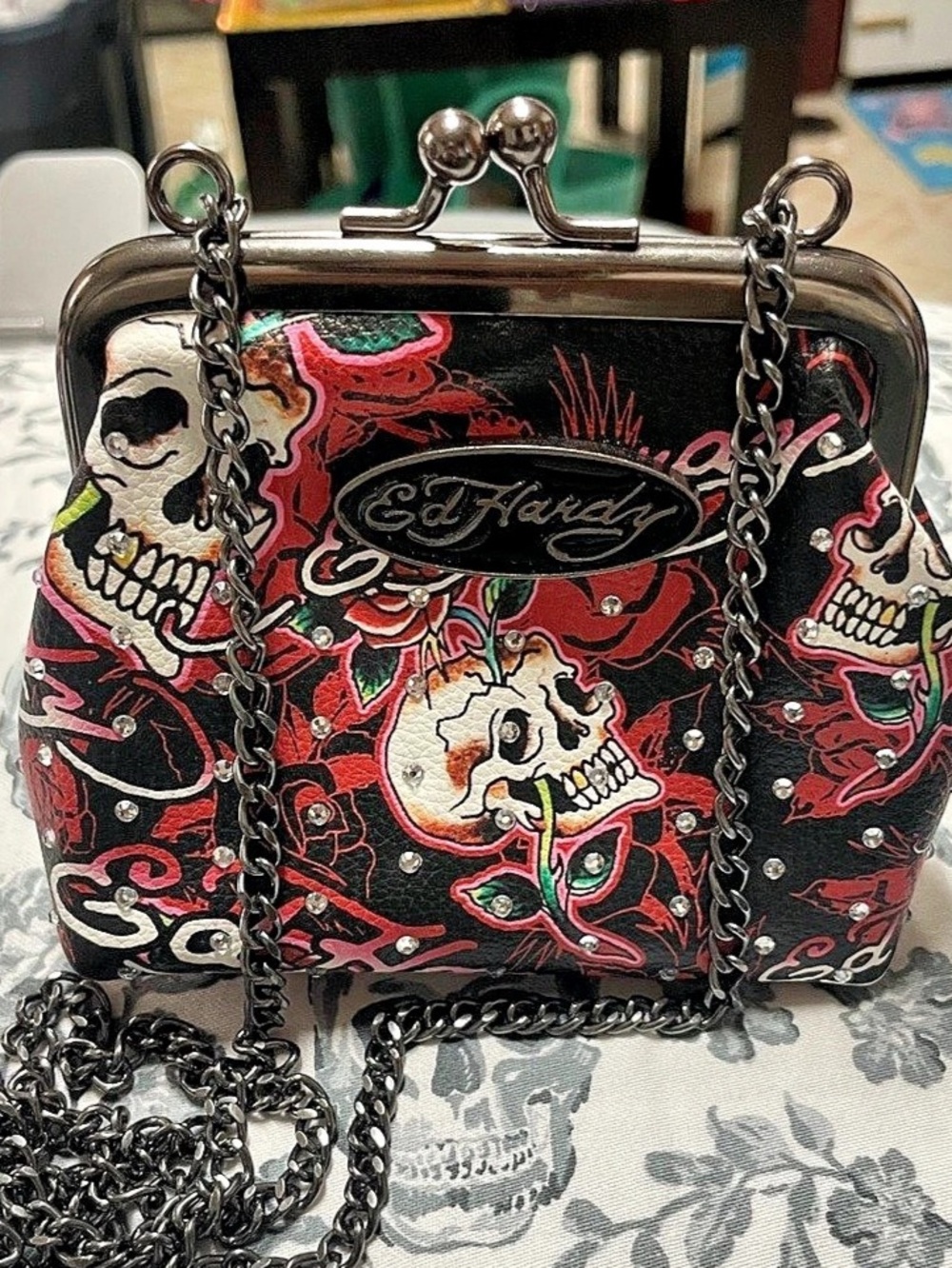 Ed Hardy Skull & Roses Tattoo Print Kisslock Chain mini Crossbody Bag Shoulder B